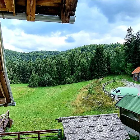 Planinski Dom Na Travni Gori