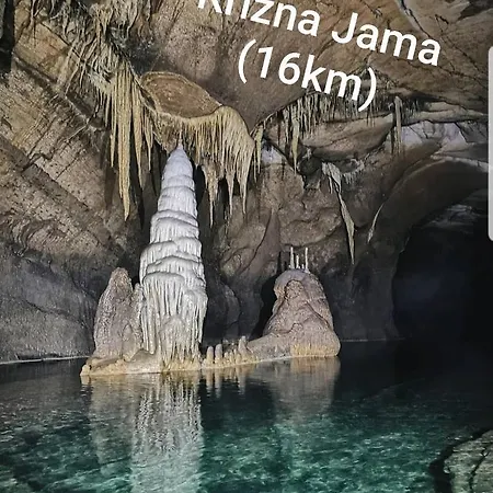 Planinski Dom Na Travni Gori * Sodrazica