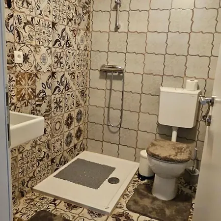 Planinski Dom Na Travni Gori Sodrazica