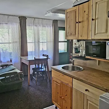 Počitniška hiša Planinski Dom Na Travni Gori Sodrazica