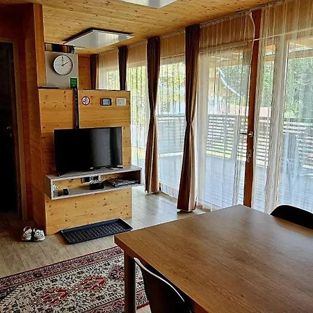 Počitniška hiša Planinski Dom Na Travni Gori *