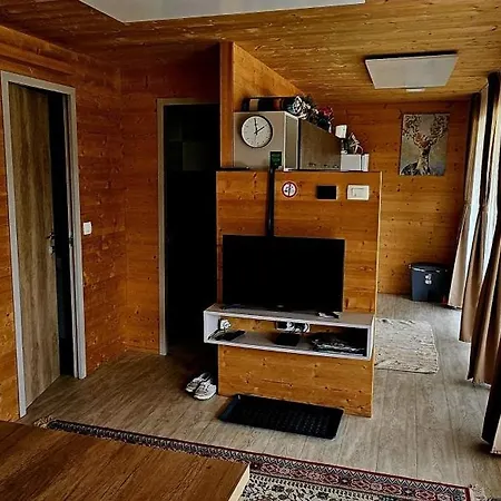 Počitniška hiša Planinski Dom Na Travni Gori *