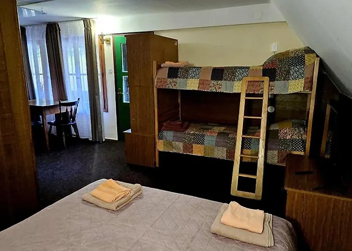 Planinski Dom Na Travni Gori Sodrazica